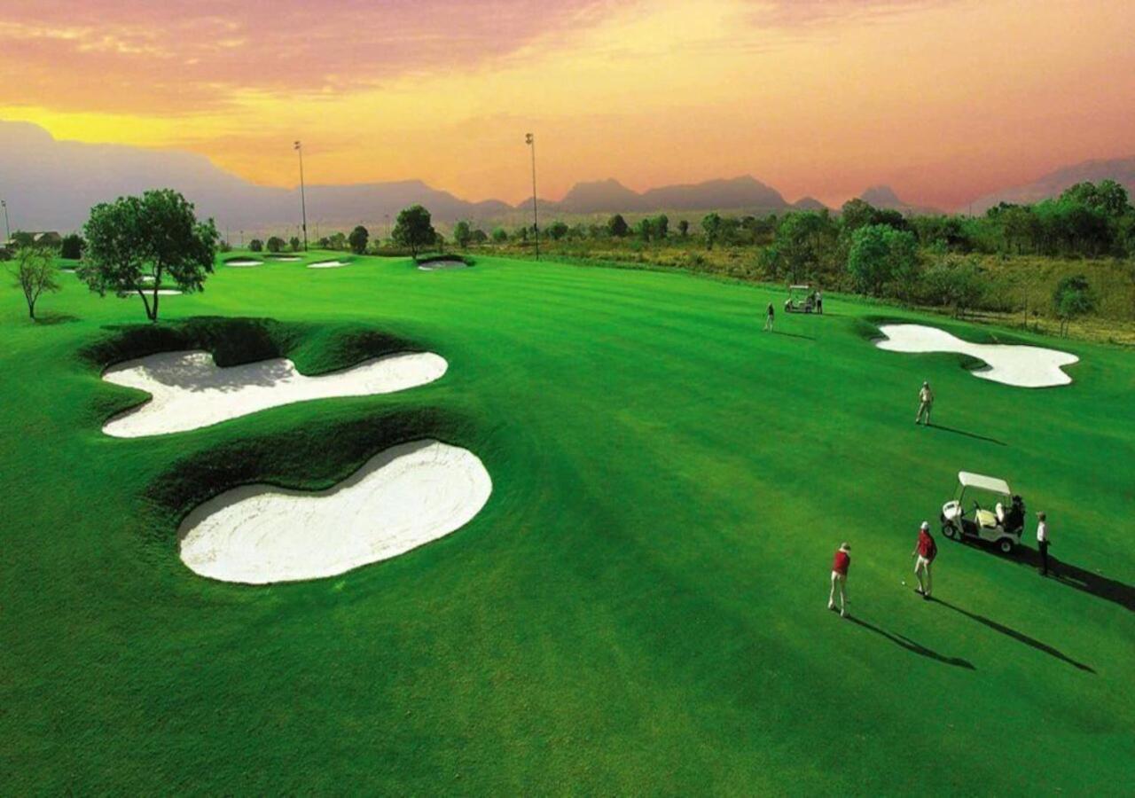 Aveda Suites At Aamby Valley City Lonavala Εξωτερικό φωτογραφία